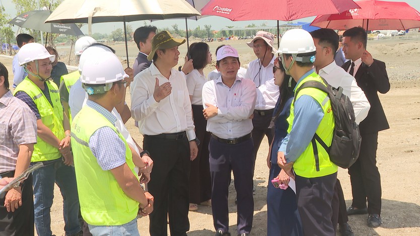 Khẩn trương chuẩn bị mặt bằng đường vượt biển Cần Giờ - Ảnh 4.