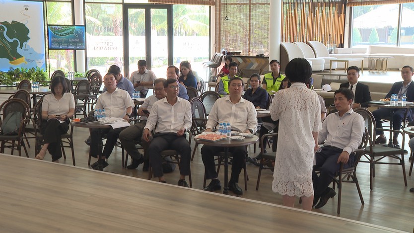 Khẩn trương chuẩn bị mặt bằng đường vượt biển Cần Giờ - Ảnh 7.