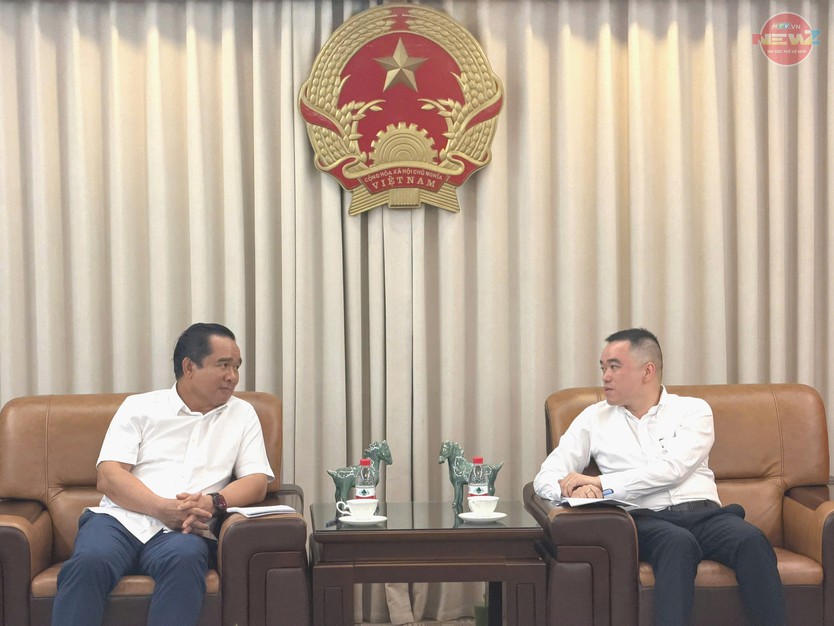Chủ tịch UBND TP. Hồ Chí Minh Nguyễn Văn Được thăm Tổng Lãnh sự quán Việt Nam tại Thượng Hải, Trung Quốc - Ảnh 1.
