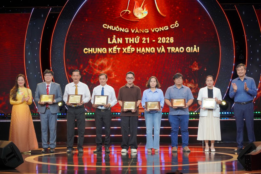 Toàn cảnh đêm vinh danh Chuông vàng vọng cổ 2026: Trọn vẹn cảm xúc - Truyền lửa đam mê - Ảnh 35.