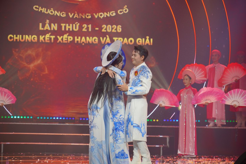 Toàn cảnh đêm vinh danh Chuông vàng vọng cổ 2026: Trọn vẹn cảm xúc - Truyền lửa đam mê - Ảnh 43.