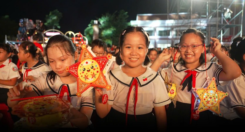 Mang Hội Trăng Trở Về thắp sáng không gian Trung thu Hội An - Ảnh 5.