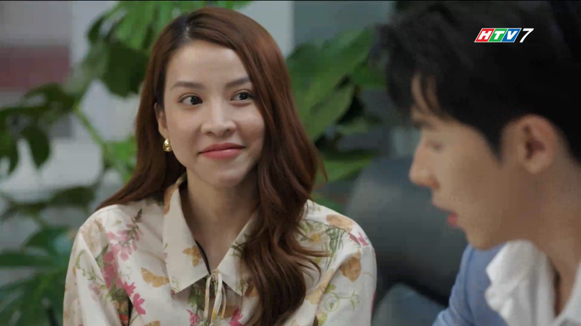 Mặt nạ hoàng kim: Phương Hồng vượt tường, trốn mẹ chồng - Ảnh 12.