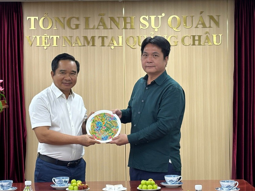 Chủ tịch UBND TP. Hồ Chí Minh Nguyễn Văn Được thăm Tổng Lãnh sự quán Việt Nam tại Quảng Châu, Trung Quốc - Ảnh 3.