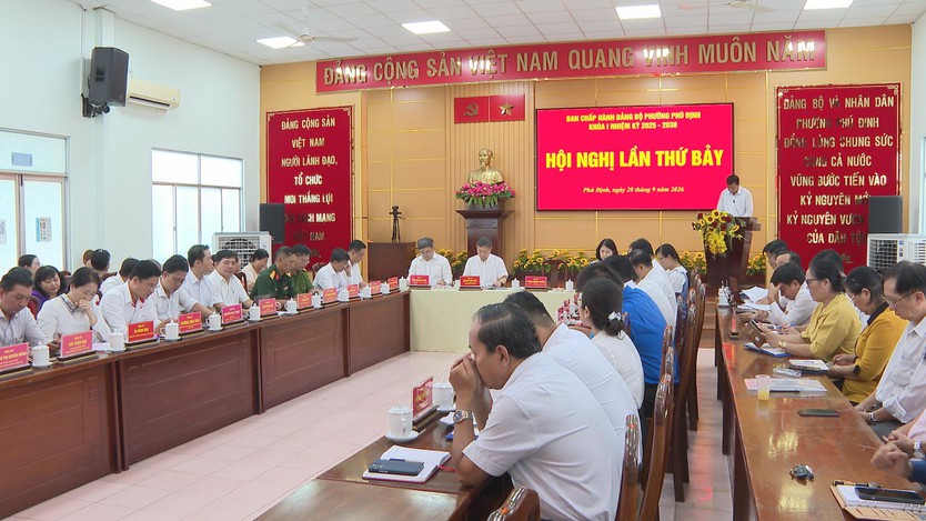 Toàn cảnh Hội nghị lần thứ bảy Ban Chấp hành Đảng bộ phường Phú Định - Ảnh 4.