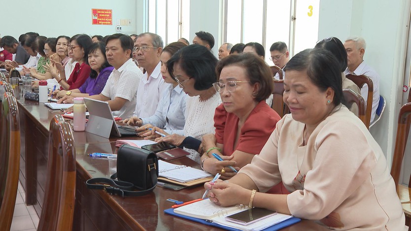 Phường Phú Định đẩy mạnh chuyển đổi số, nâng cao hiệu quả công việc trong quý IV - Ảnh 3.