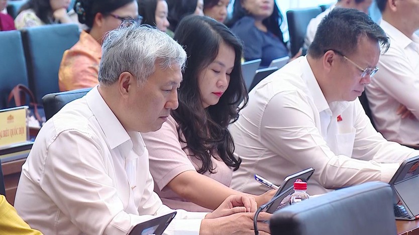 Hội Nghị Đại Biểu Quốc Hội Hoạt Động Chuyên Trách Tập Trung 17 Dự Án Luật - Ảnh 2.