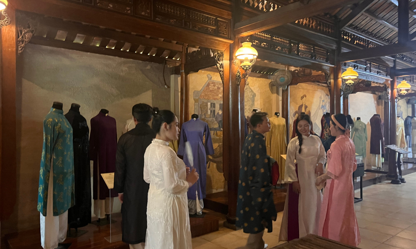 Tốp 9 Chuông vàng vọng cổ trải nghiệm, tìm hiểu di sản tại Bảo tàng Áo dài- Ảnh 2.