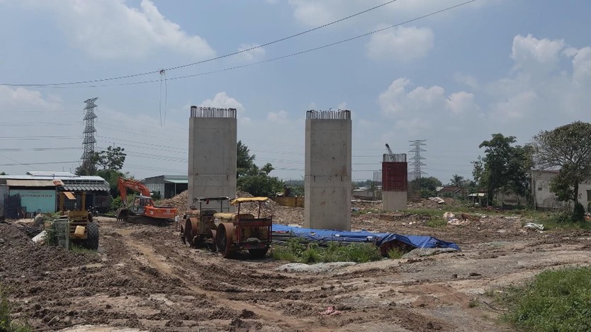 Đẩy nhanh bàn giao mặt bằng cao tốc TP. Hồ Chí Minh - Mộc Bài - Ảnh 2.