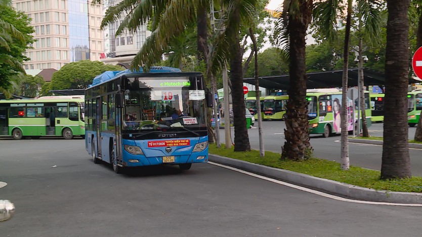 Miễn vé xe buýt góp phần thu hút người dân sử dụng giao thông công cộng - Ảnh 2.