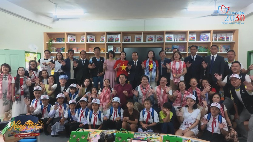 Thư viện 2030 lần đầu vươn tầm quốc tế với chương trình "Nắng Việt trên dòng Mê Kông" - Ảnh 3.