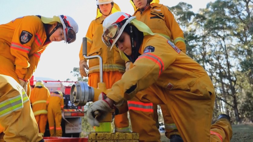 Australia: Trẻ em tham gia diễn tập cứu hỏa - Ảnh 1.