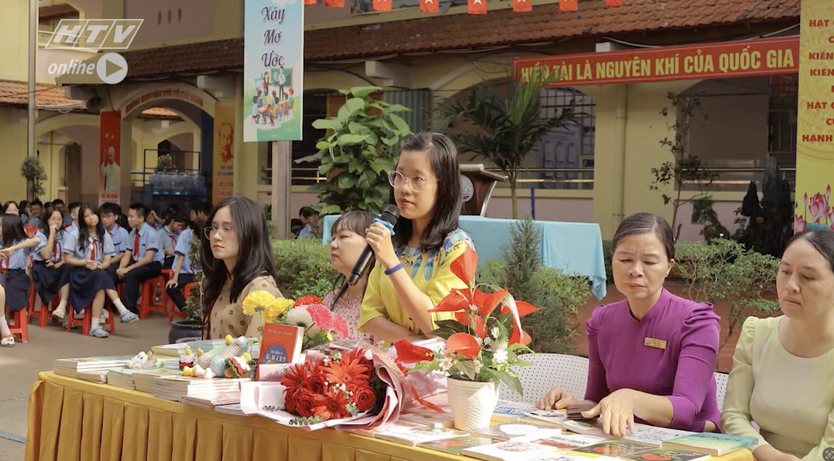 Lê Hồng Phương Hạ: Hành trình của người "bắc cầu ngôn ngữ" - Ảnh 12.