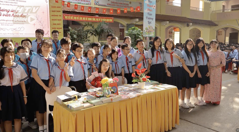 Lê Hồng Phương Hạ: Hành trình của người "bắc cầu ngôn ngữ" - Ảnh 13.