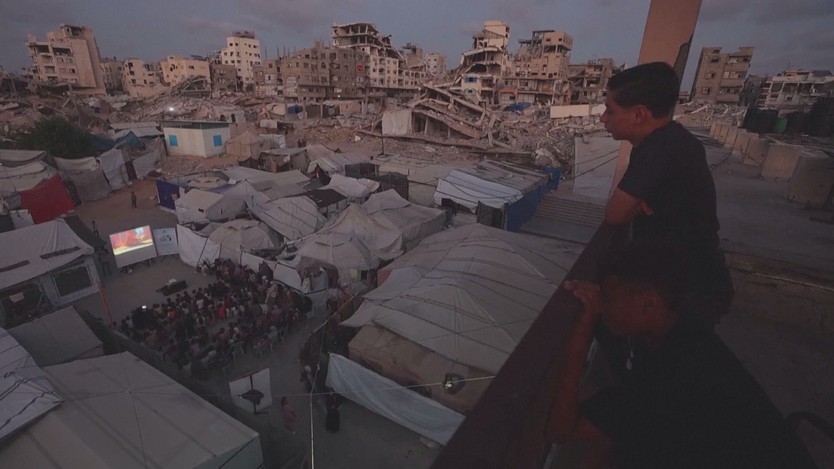 "Những đôi cánh nhỏ" mang niềm vui đến các em nhỏ tại dải Gaza - Ảnh 2.
