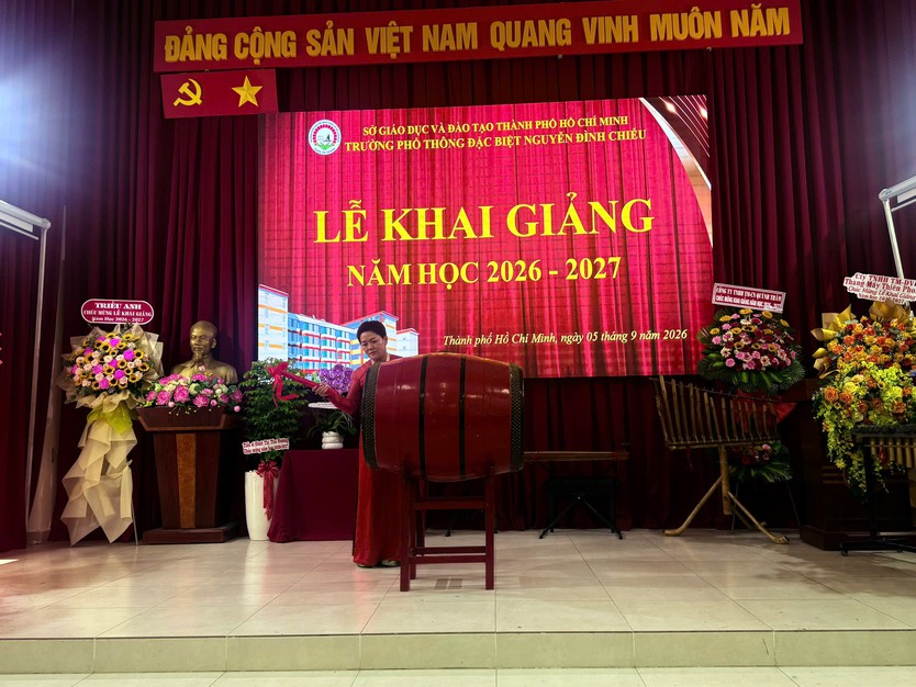 Lễ khai giảng đặc biệt tại Trường Phổ thông Đặc biệt Nguyễn Đình Chiểu - Ảnh 8.
