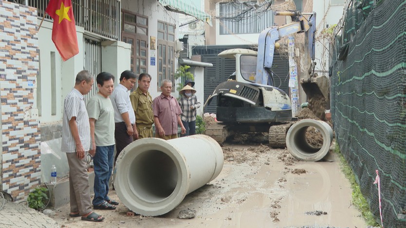 Nhân dân TP. Hồ Chí Minh chung tay mở hẻm, chung sức dựng xây đô thị - Ảnh 3.