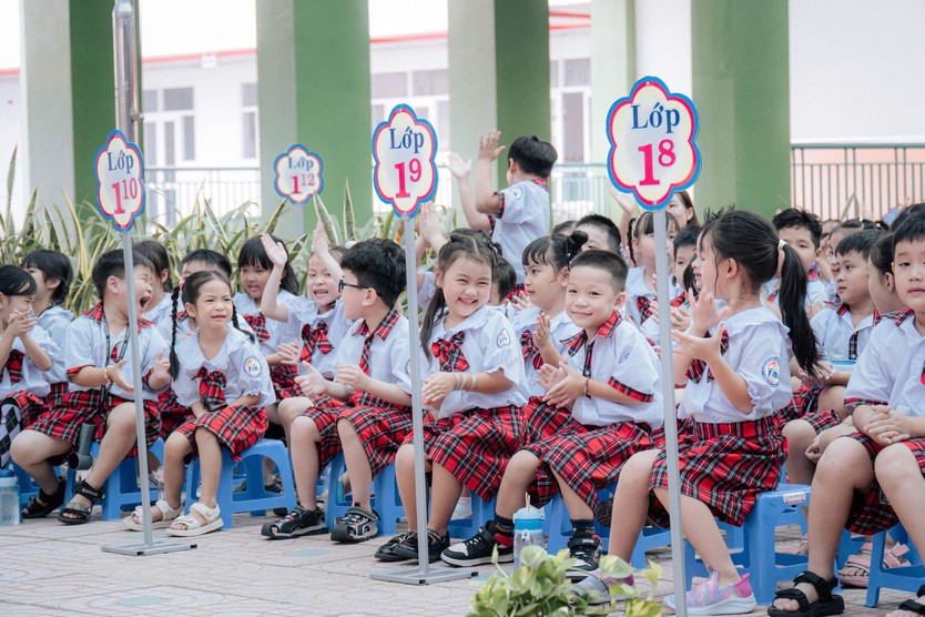 Một mùa khai giảng với "1001 biểu cảm" của học sinh TP. Hồ Chí Minh - Ảnh 4.