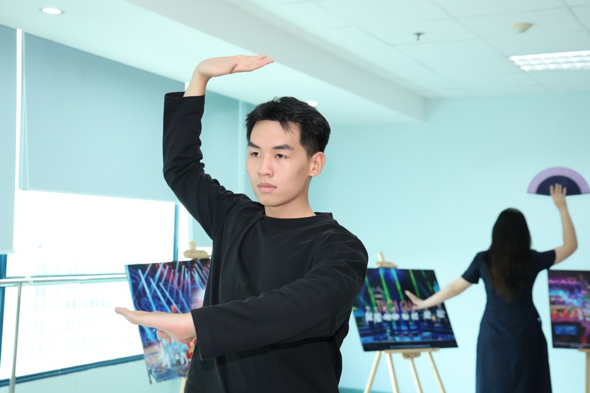 Chuông vàng vọng cổ 2026: Chung kết 1 - Hành trình âm nhạc "Dọc đường đất nước" - Ảnh 10.