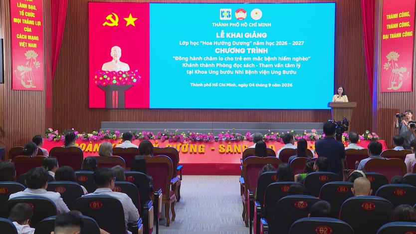 Lễ khai giảng tại những lớp học đặc biệt dành cho bệnh nhi - Ảnh 1.