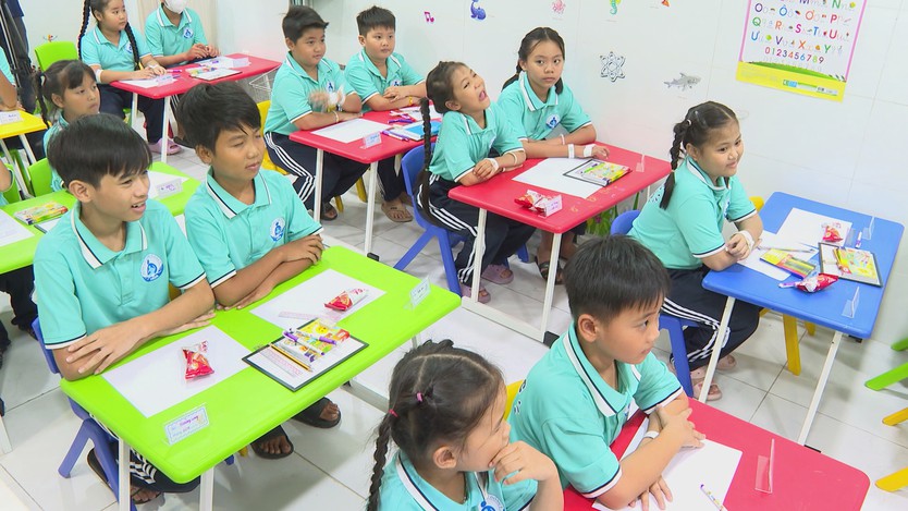 Lễ khai giảng tại những lớp học đặc biệt dành cho bệnh nhi - Ảnh 5.