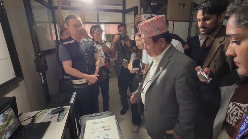 Trung Quốc cử chuyên gia ADN tới Nepal - Ảnh 3.