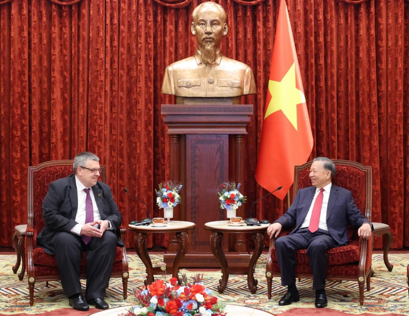 Quan hệ Việt Nam-Liên bang Nga tiếp tục phát triển mạnh mẽ, vì lợi ích của nhân dân hai nước, vì hòa bình, hợp tác của khu vực và thế giới - Ảnh 1.