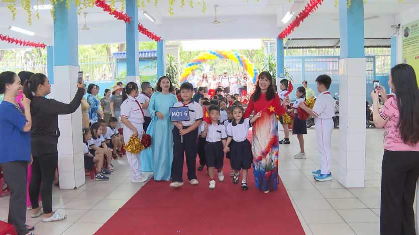 Trường Tân Định chào đón năm học mới trong không khí rộn ràng - Ảnh 3.