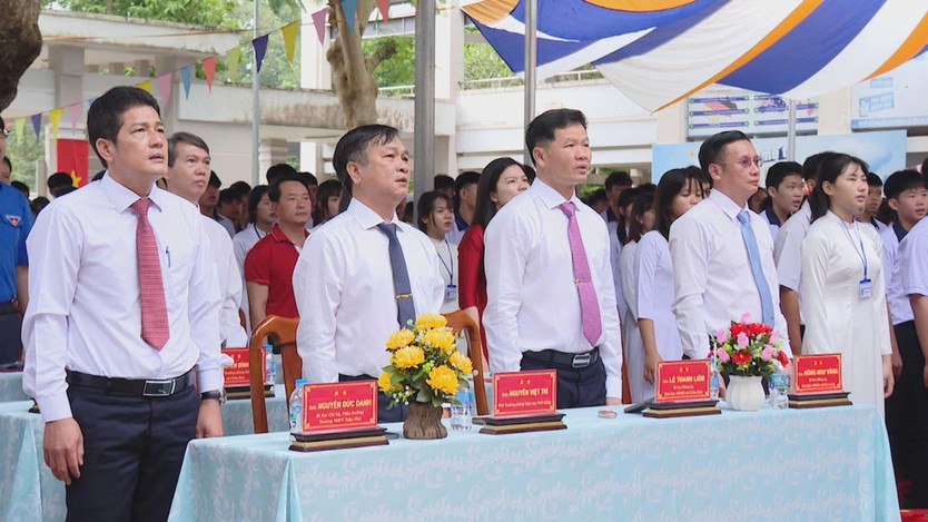Trường THPT Trần Phú khai giảng năm học mới, tiếp tục nâng chất lượng giáo dục- Ảnh 2.
