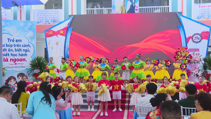 Khai giảng năm học mới và khánh thành, đưa vào sử dụng Trường Tiểu học Trung Nhất, phường Cầu Kiệu- Ảnh 5.
