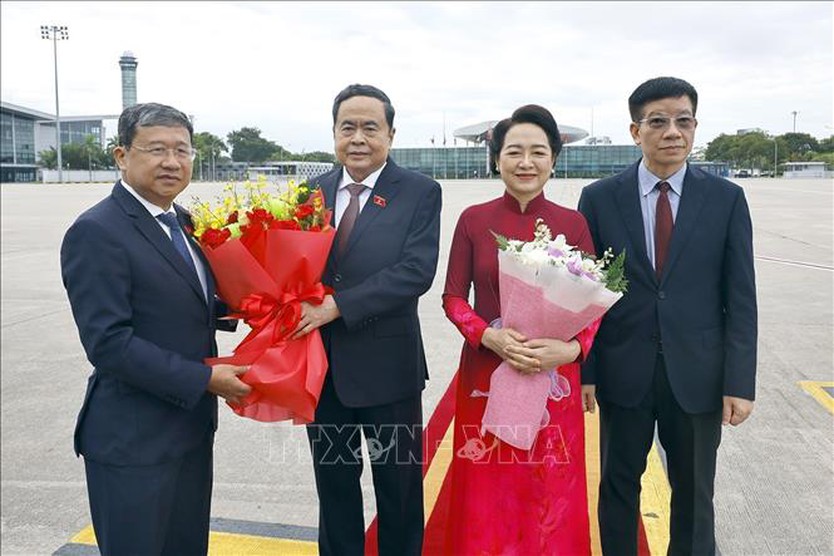 Chủ tịch Quốc hội Trần Thanh Mẫn và Phu nhân lên đường thăm chính thức Hàn Quốc, Mông Cổ- Ảnh 3.