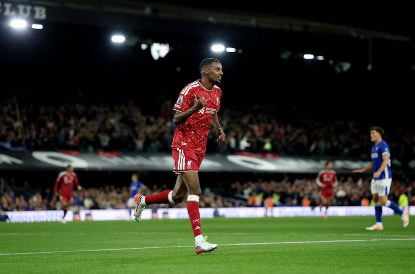 Alexander Isak lập cú đúp sớm, Liverpool giành chiến thắng trước Ipswich - Ảnh 3.