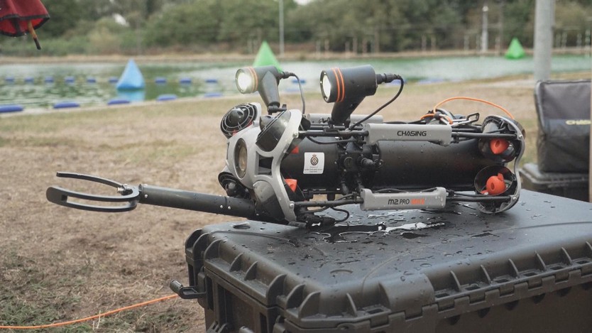 Anh: Drone dưới nước - Bước đột phá trong cứu hộ, cứu nạn đường thủy- Ảnh 2.