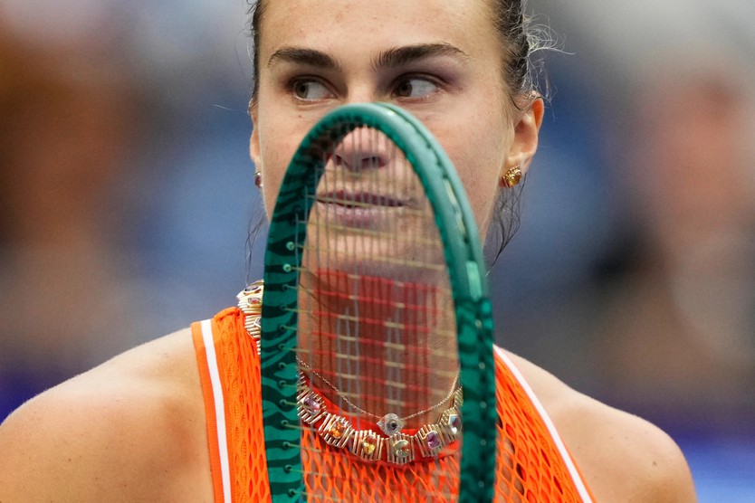 Hai nhà vô địch Sabalenka và Alcaraz thẳng tiến vào tứ kết US Open - Ảnh 2.