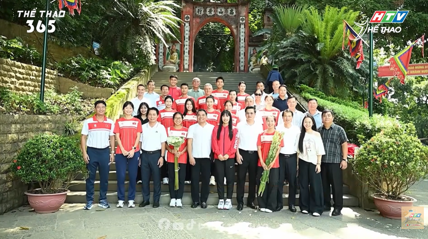 Đội tuyển Điền kinh Việt Nam dâng hương Đền Hùng, hướng đến ASIAD 20 - Ảnh 7.