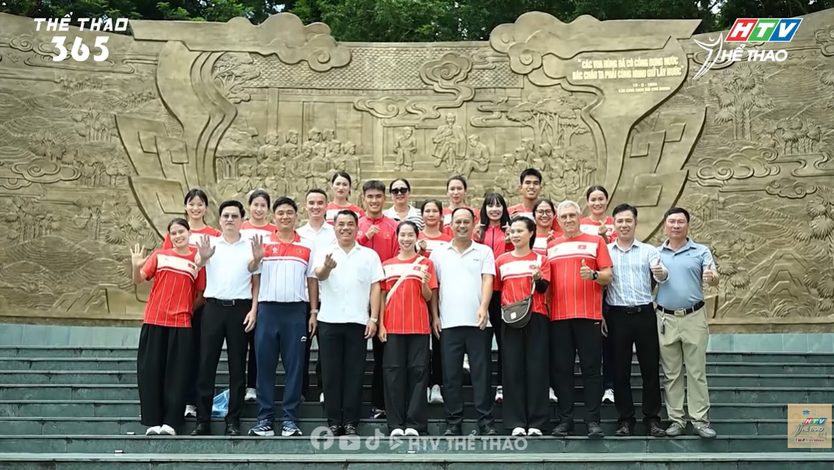 Đội tuyển Điền kinh Việt Nam dâng hương Đền Hùng, hướng đến ASIAD 20 - Ảnh 6.