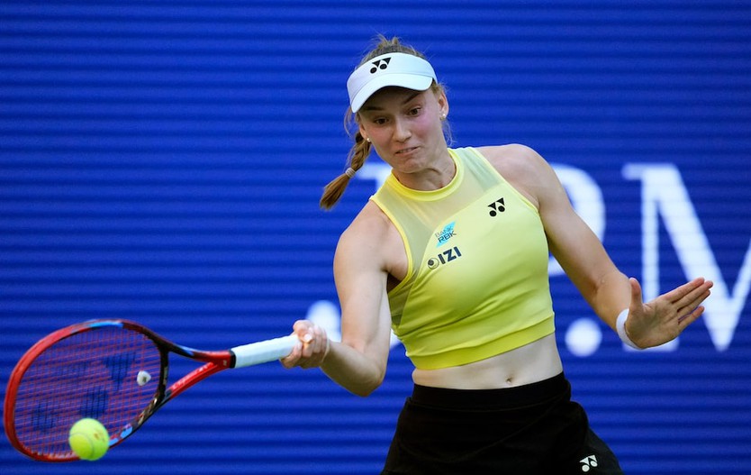US Open: Rybakina áp đảo Osaka, Zheng Qinwen gây bất ngờ trước Swiatek để vào tứ kết - Ảnh 1.