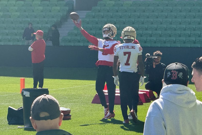 Học viện Australia mở đường cho tài năng trẻ chinh phục NFL - Ảnh 2.