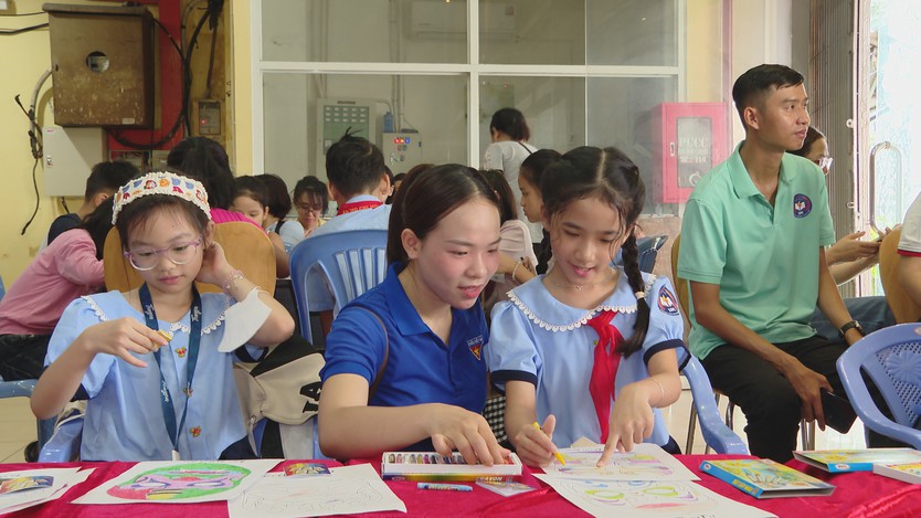 Sân khấu truyền thống gieo mầm khán giả nhí - Ảnh 2.