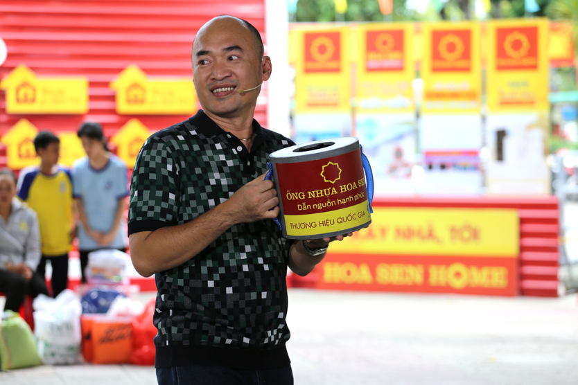 "Mái ấm gia đình Việt" trao hơn 3 tỉ đồng đến 18 em nhỏ tại Vĩnh Long - Ảnh 6.