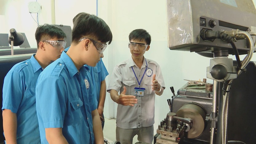 Tuyển sinh 2026-2027: Ngành nghề thực tiễn hút người học Đào tạo nghề gắn với nhu cầu thị trường - Ảnh 2.