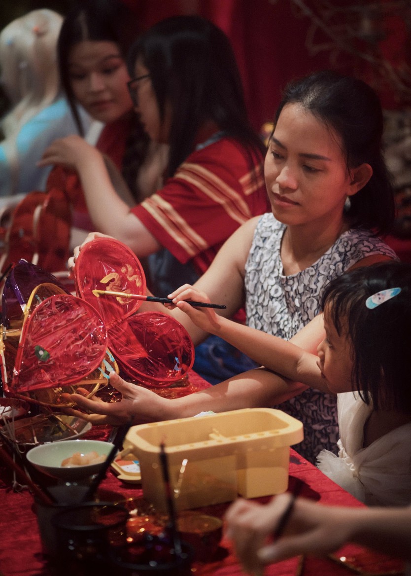 Rộn ràng mùa trăng với những chiếc lồng đèn kể chuyện văn hóa - Ảnh 16.