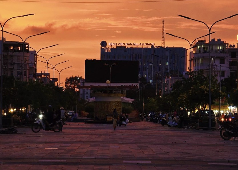 Hoàng hôn đẹp đến nao lòng trên mọi miền đất Việt - Ảnh 14.