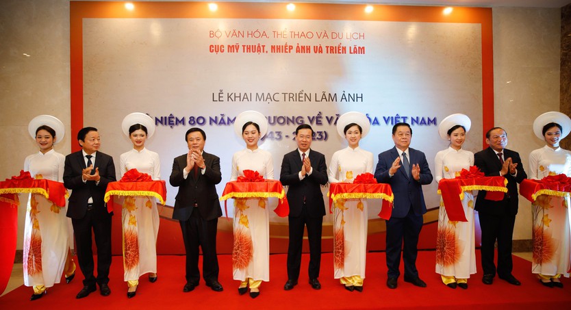 Khai mạc Triển lãm Kỷ niệm 80 năm Đề cương về Văn hóa Việt Nam - Ảnh 1.