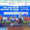 Vòng tay yêu thương nâng bước cho hơn 1.000 trẻ thơ đến trường