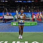 Coco Gauff lần đầu vô địch giải WTA 1000 Vũ Hán