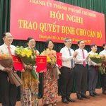 Thành ủy TP. Hồ Chí Minh trao quyết định điều động, bổ nhiệm cán bộ cơ sở