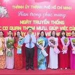 Thành ủy TP.HCM tri ân cơ quan tham mưu, tôn vinh phụ nữ nhân ngày 20/10