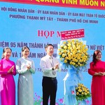 350 phụ nữ ở phường Thạnh Mỹ Tây được trao tặng yêu thương nhân dịp ngày 20/10