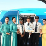 "Bay nhẹ tới Hà Nội": Kết nối vẻ đẹp mùa thu Thủ đô với thông điệp xanh cùng Vietnam Airlines